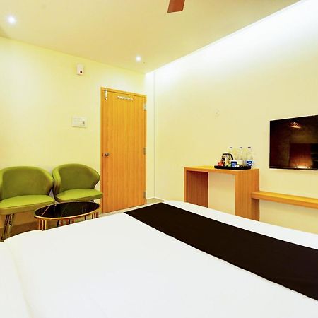 Hotel O Svs Suites Luxury Rooms Trimulgherry Εξωτερικό φωτογραφία
