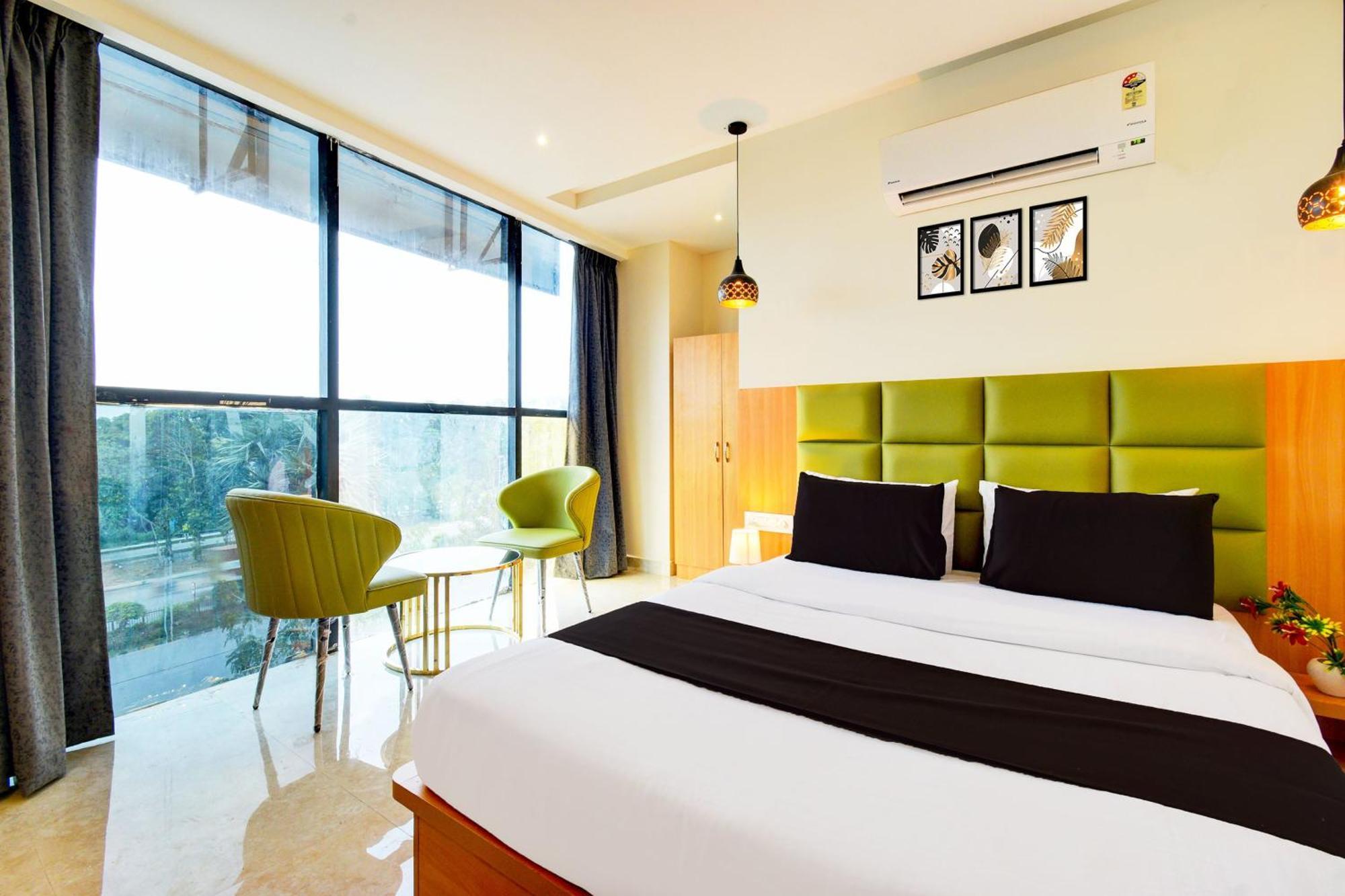 Hotel O Svs Suites Luxury Rooms Trimulgherry Εξωτερικό φωτογραφία