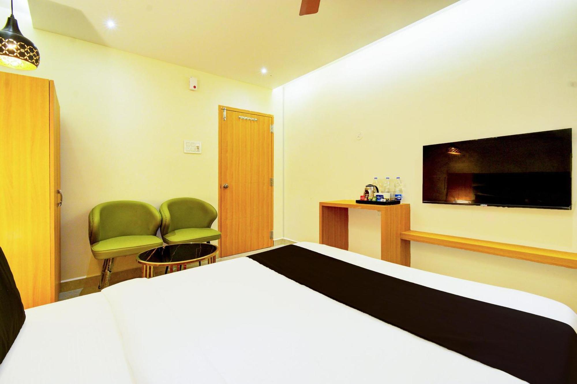 Hotel O Svs Suites Luxury Rooms Trimulgherry Εξωτερικό φωτογραφία
