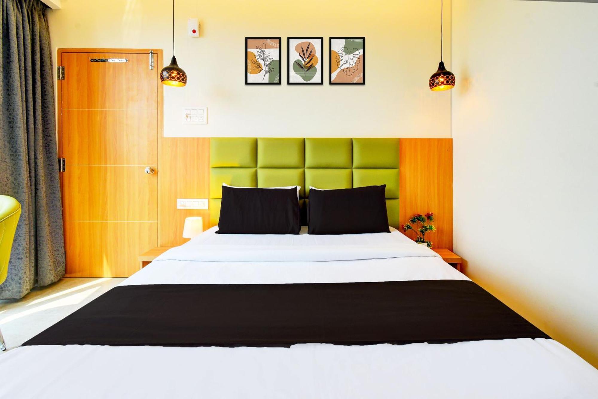 Hotel O Svs Suites Luxury Rooms Trimulgherry Εξωτερικό φωτογραφία