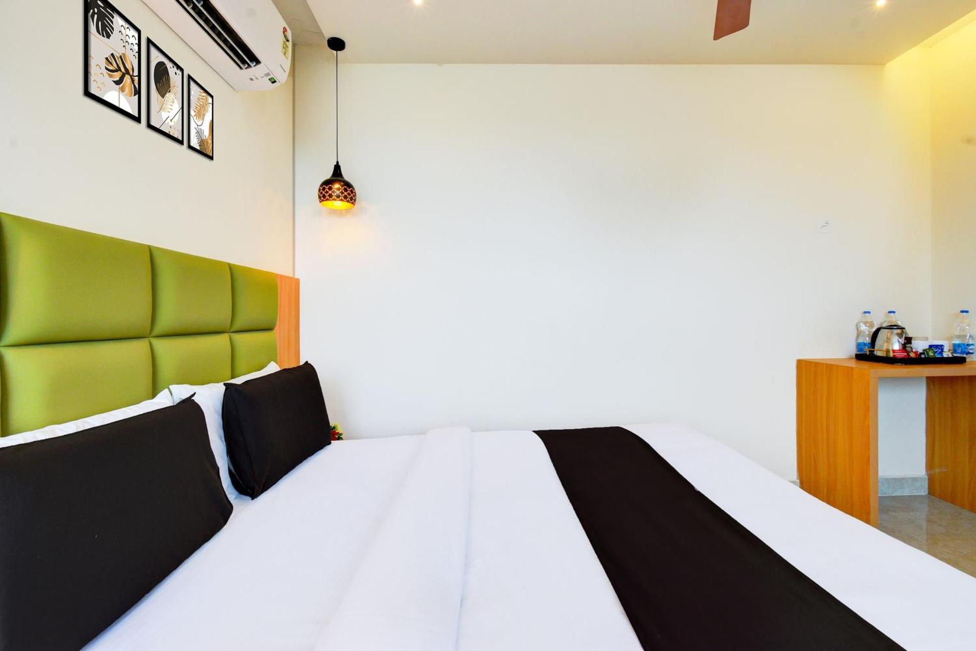 Hotel O Svs Suites Luxury Rooms Trimulgherry Εξωτερικό φωτογραφία