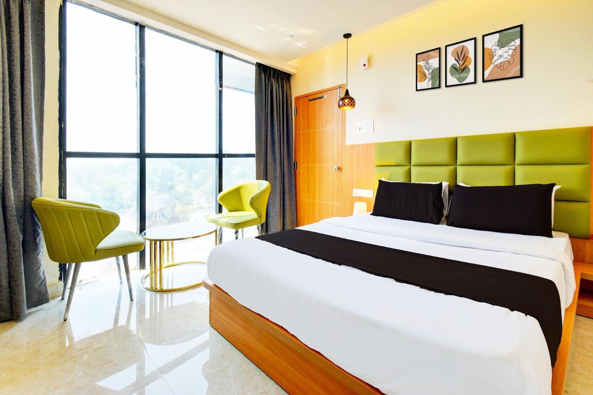 Hotel O Svs Suites Luxury Rooms Trimulgherry Εξωτερικό φωτογραφία